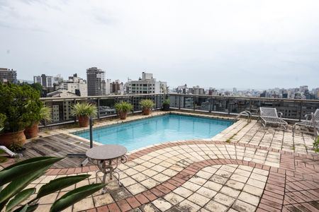 Apartamento à venda com 757m², 4 quartos e 4 vagas Apartamento à venda com 757m², 4 quartos e 4 vagasTerraço