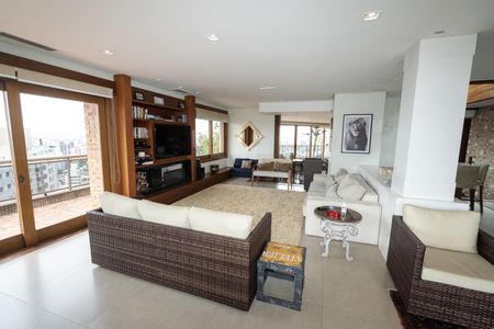 Sala de apartamento para alugar com 4 quartos, 757m² em Petrópolis, Porto Alegre