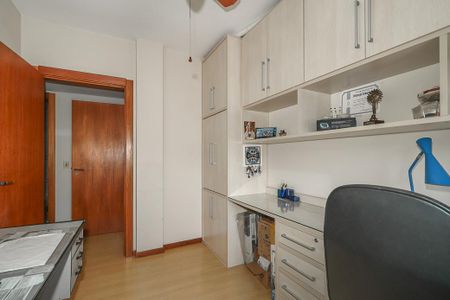 Apartamento à venda com 181m², 3 quartos e 2 vagasQuarto 2