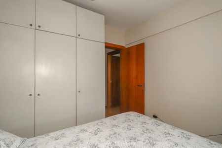 Apartamento à venda com 181m², 3 quartos e 2 vagasQuarto 3