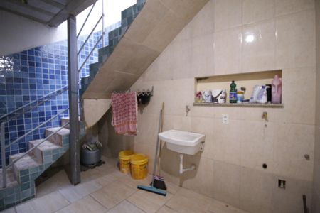 Casa de condomínio à venda com 175m², 2 quartos e 1 vagaÁrea de Serviço