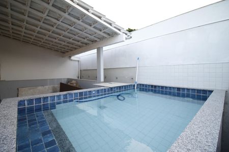 Casa de condomínio à venda com 175m², 2 quartos e 1 vagaTerraço - piscina 