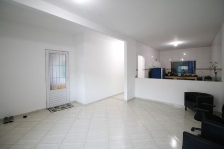 Casa de condomínio à venda com 175m², 2 quartos e 1 vagaSala