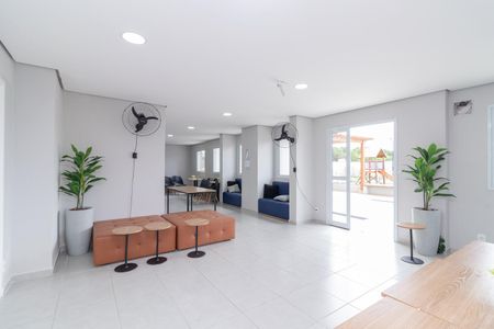 Apartamento para alugar com 40m², 2 quartos e 1 vagaÁrea comum - Salão de festas