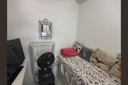 Apartamento à venda com 166m², 4 quartos e 3 vagas Apartamento à venda com 166m², 4 quartos e 3 vagasQuarto Serviço