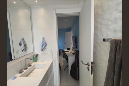 Apartamento à venda com 166m², 4 quartos e 3 vagas Apartamento à venda com 166m², 4 quartos e 3 vagasBanheiro Suite 4