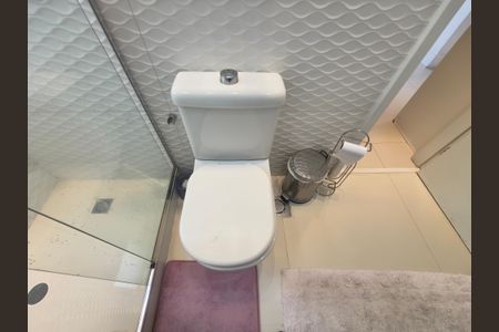 Apartamento à venda com 166m², 4 quartos e 3 vagas Apartamento à venda com 166m², 4 quartos e 3 vagasBanheiro Suite 1