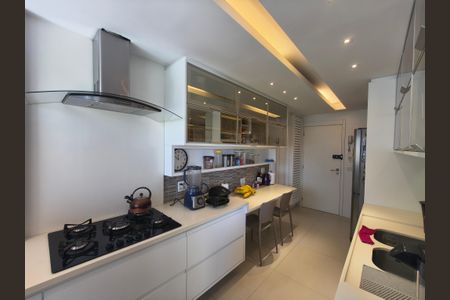 Apartamento à venda com 166m², 4 quartos e 3 vagas Apartamento à venda com 166m², 4 quartos e 3 vagasCozinha