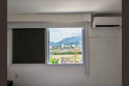 Apartamento à venda com 166m², 4 quartos e 3 vagas Apartamento à venda com 166m², 4 quartos e 3 vagasJanela - Quarto 1 Suite