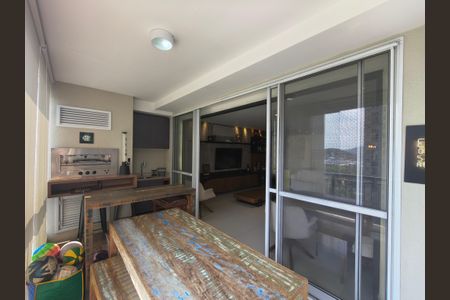 Apartamento à venda com 166m², 4 quartos e 3 vagas Apartamento à venda com 166m², 4 quartos e 3 vagasVaranda Gourmet - Sala