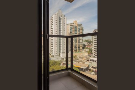 Apartamento à venda com 83m², 2 quartos e 2 vagasVaranda da Suíte 1