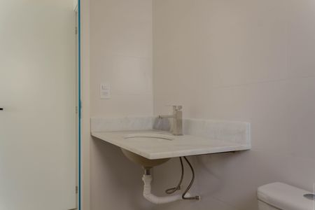 Apartamento à venda com 83m², 2 quartos e 2 vagasBanheiro da Suíte 1