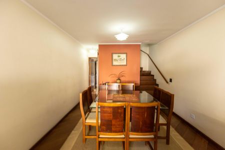 Casa de condomínio à venda com 110m², 3 quartos e 4 vagas Casa de condomínio à venda com 110m², 3 quartos e 4 vagasSala de jantar