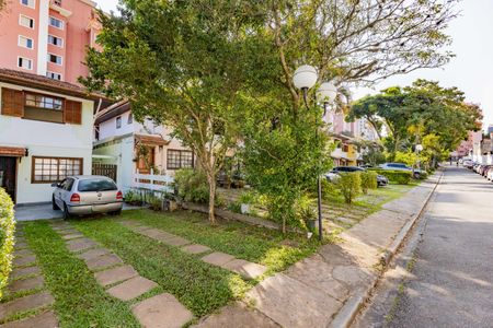 Casa de condomínio à venda com 110m², 3 quartos e 4 vagas Casa de condomínio à venda com 110m², 3 quartos e 4 vagasFachada