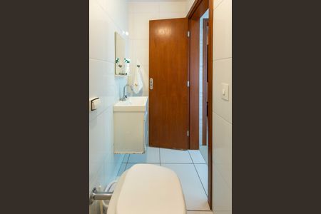 Casa de condomínio à venda com 110m², 3 quartos e 4 vagas Casa de condomínio à venda com 110m², 3 quartos e 4 vagasBanheiro de serviço