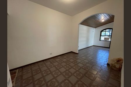 Casa à venda com 135m², 2 quartos e 1 vagaSala
