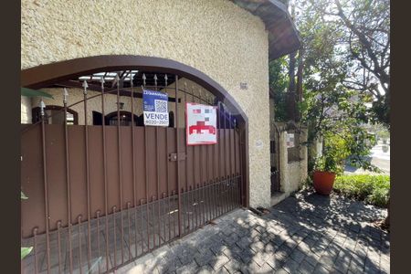 Casa à venda com 135m², 2 quartos e 1 vagaFachada e Placa