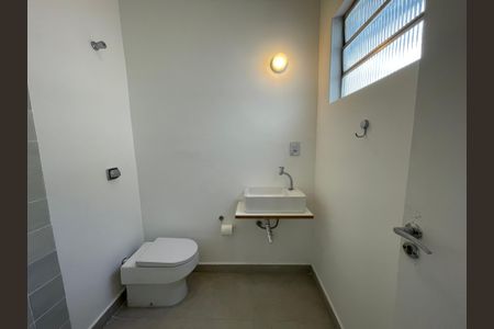 Casa à venda com 135m², 2 quartos e 1 vagaBanheiro Social