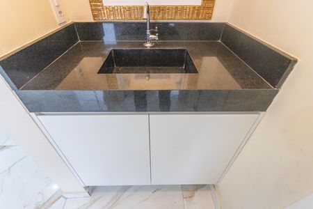 Apartamento à venda com 38m², 2 quartos e sem vaga Apartamento à venda com 38m², 2 quartos e sem vagaBanheiro