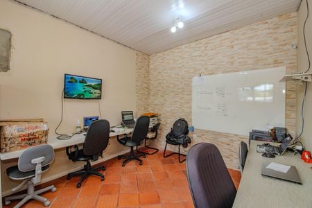 Casa à venda com 170m², 3 quartos e 3 vagasEscritório