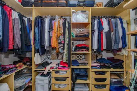 Casa à venda com 170m², 3 quartos e 3 vagasQuarto 2 - Closet