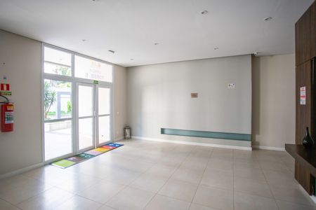 Apartamento à venda com 85m², 2 quartos e 2 vagasHall social