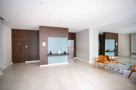 Apartamento à venda com 85m², 2 quartos e 2 vagasHall social