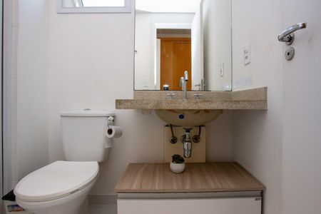 Apartamento à venda com 85m², 2 quartos e 2 vagasBanheiro da Suíte