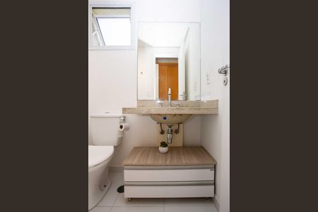 Apartamento à venda com 85m², 2 quartos e 2 vagasBanheiro da Suíte