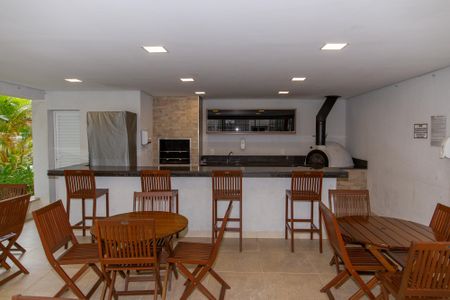 Apartamento à venda com 85m², 2 quartos e 2 vagasChurrasqueira