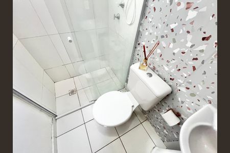Apartamento para alugar com 45m², 2 quartos e 1 vaga Apartamento para alugar com 45m², 2 quartos e 1 vagaBanheiro