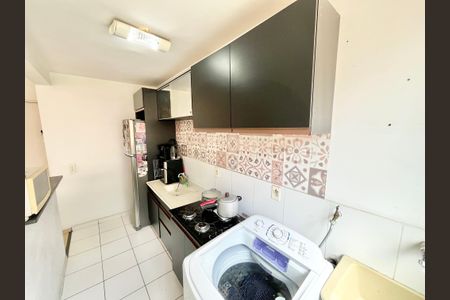 Apartamento para alugar com 45m², 2 quartos e 1 vaga Apartamento para alugar com 45m², 2 quartos e 1 vagaCozinha e Área de Serviço