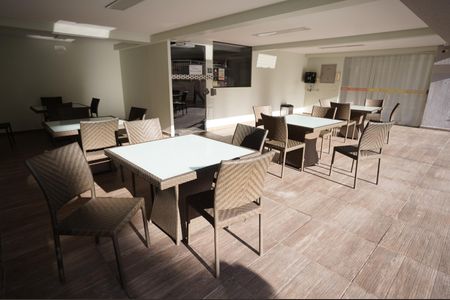 Apartamento para alugar com 68m², 2 quartos e 2 vagas