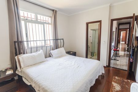 Apartamento à venda com 180m², 4 quartos e 2 vagas Apartamento à venda com 180m², 4 quartos e 2 vagasSuíte 1