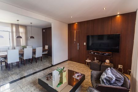 Apartamento à venda com 180m², 4 quartos e 2 vagas Apartamento à venda com 180m², 4 quartos e 2 vagasSala 1