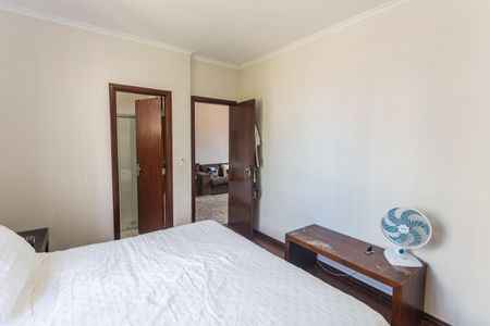 Apartamento à venda com 180m², 4 quartos e 2 vagas Apartamento à venda com 180m², 4 quartos e 2 vagasSuíte 1