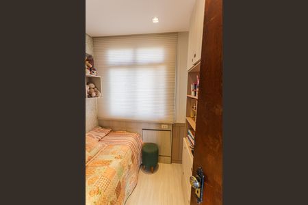 Apartamento à venda com 180m², 4 quartos e 2 vagas Apartamento à venda com 180m², 4 quartos e 2 vagasSuíte 3