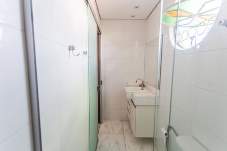 Apartamento à venda com 180m², 4 quartos e 2 vagas Apartamento à venda com 180m², 4 quartos e 2 vagasBanheiro da Suíte 2