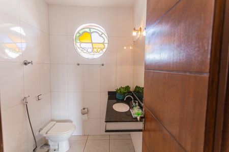 Apartamento à venda com 180m², 4 quartos e 2 vagas Apartamento à venda com 180m², 4 quartos e 2 vagasBanheiro Social