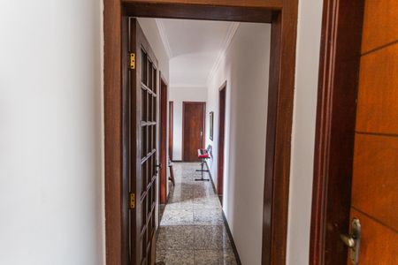 Apartamento à venda com 180m², 4 quartos e 2 vagas Apartamento à venda com 180m², 4 quartos e 2 vagasCorredor