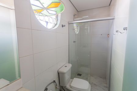 Apartamento à venda com 180m², 4 quartos e 2 vagas Apartamento à venda com 180m², 4 quartos e 2 vagasBanheiro da Suíte 2