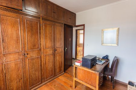 Apartamento à venda com 180m², 4 quartos e 2 vagas Apartamento à venda com 180m², 4 quartos e 2 vagasQuarto 4