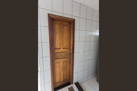 Apartamento à venda com 180m², 4 quartos e 2 vagas Apartamento à venda com 180m², 4 quartos e 2 vagasQuarto e Banheiro de Serviço