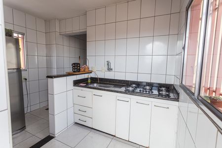 Apartamento à venda com 180m², 4 quartos e 2 vagas Apartamento à venda com 180m², 4 quartos e 2 vagasCozinha