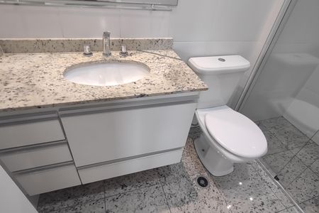 Apartamento para alugar com 69m², 2 quartos e 2 vagasBanheiro