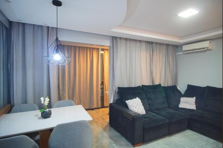 Sala de apartamento para alugar com 3 quartos, 110m² em Humaitá, Porto Alegre