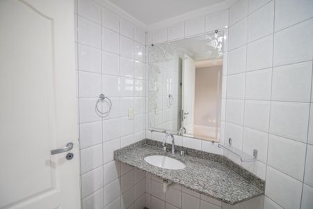 Apartamento à venda com 83m², 3 quartos e 2 vagas Apartamento à venda com 83m², 3 quartos e 2 vagasBANHEIRO DA SUÍTE