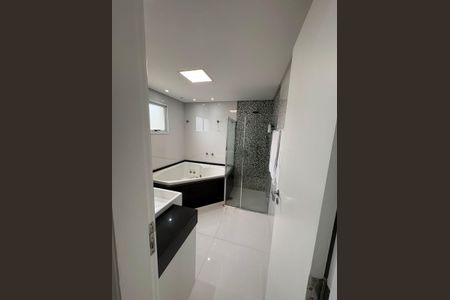 Apartamento à venda com 160m², 3 quartos e 3 vagasBanheiro