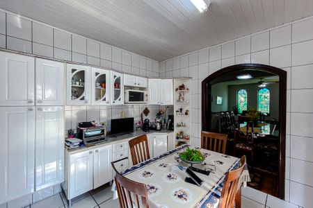 Casa à venda com 240m², 5 quartos e 3 vagasCozinha (Casa 2)