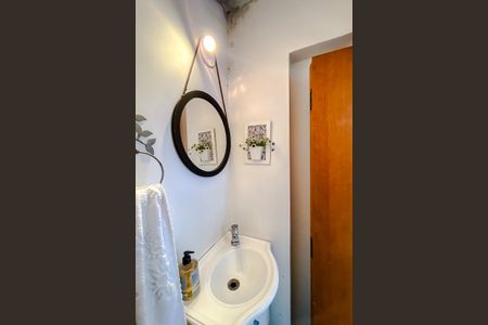 Casa à venda com 240m², 5 quartos e 3 vagasLavabo